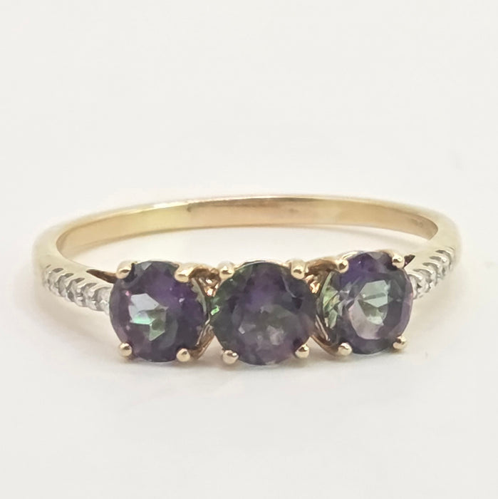 Vintage: 9ct Yellow Gold Mystic Topaz Trilogy & Diamond Ring