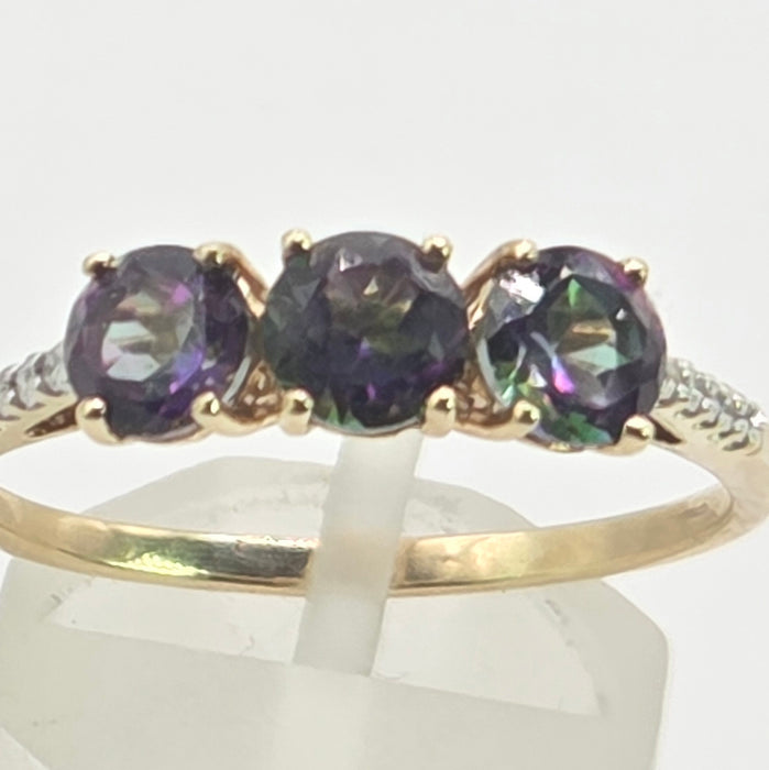 Vintage: 9ct Yellow Gold Mystic Topaz Trilogy & Diamond Ring