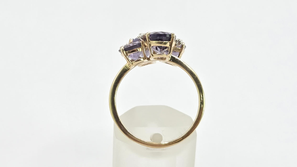 Vintage: 9ct Yellow Gold Amethyst & Diamond Dress Ring