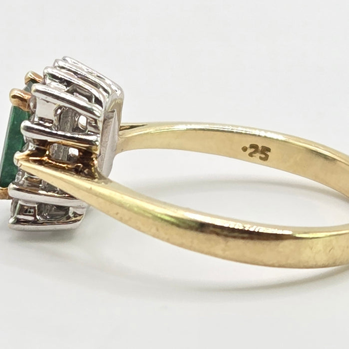 Vintage: 9ct Yellow Gold Emerald & Diamond Cluster Ring — 0.25ct