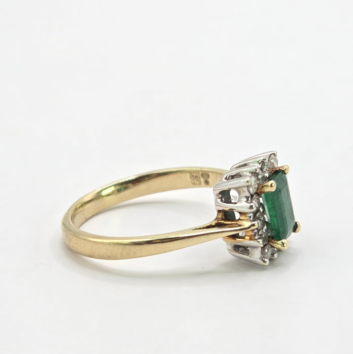 Vintage: 9ct Yellow Gold Emerald & Diamond Cluster Ring — 0.25ct