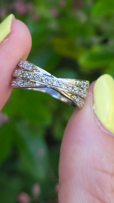 Vintage: 9ct White Gold Diamond Crossover Dress Ring
