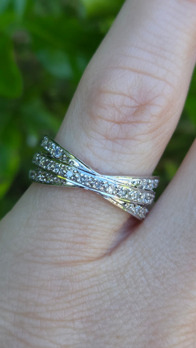 Vintage: 9ct White Gold Diamond Crossover Dress Ring