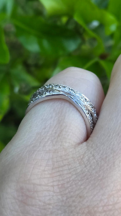Vintage: 9ct White Gold Diamond Crossover Dress Ring