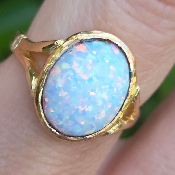 Vintage: 18ct Yellow Gold Opal Solitaire Ring — From 1958