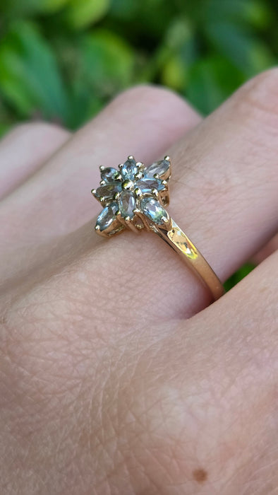 Vintage: 9ct Yellow Gold Oval Aquamarine Floral Star Cluster Ring