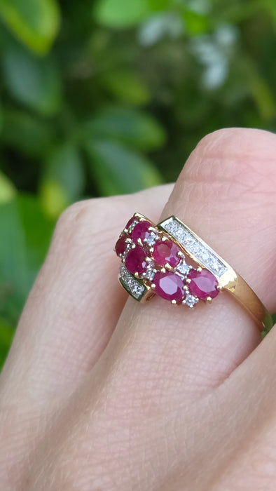 Vintage: 9ct Yellow Gold Ruby & Diamond Crossover Ring