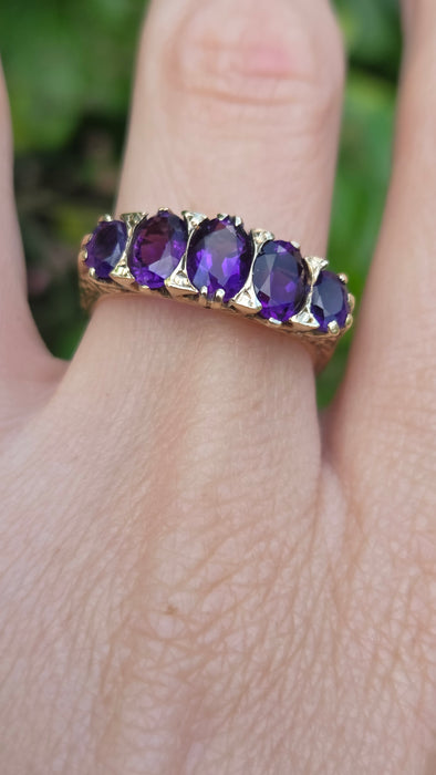 Vintage: 9ct Yellow Gold Five Amethyst Graduated Dress Ring — From 1979