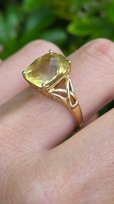 Vintage: 9ct Yellow Gold Cushion Citrine Solitaire Ring