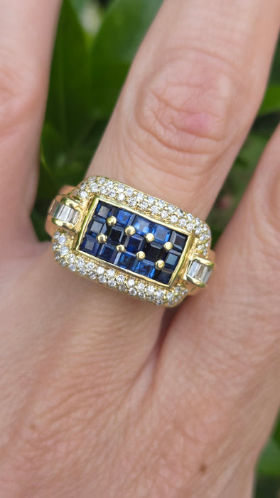 Vintage: 18ct Yellow Gold Blue Sapphire & Diamond Statement Ring