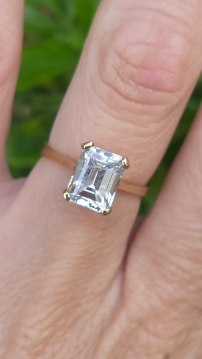 Vintage: 9ct Yellow Gold Goshenite Solitaire Ring — From 1986