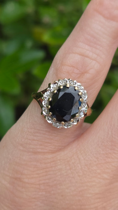 Vintage: 9ct Yellow Gold Sapphire & Diamond Oval Cluster Ring