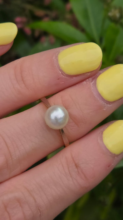Vintage: 18ct Yellow Gold Cultured Pearl Solitaire Ring