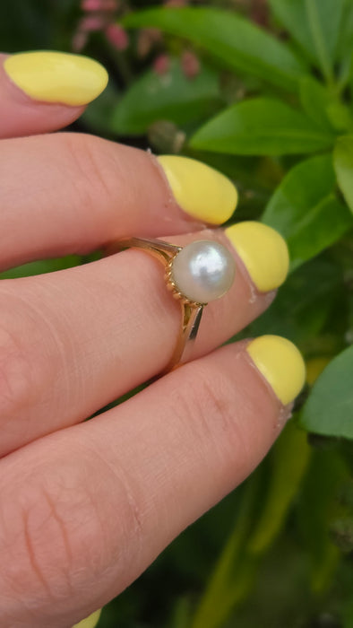 Vintage: 18ct Yellow Gold Cultured Pearl Solitaire Ring