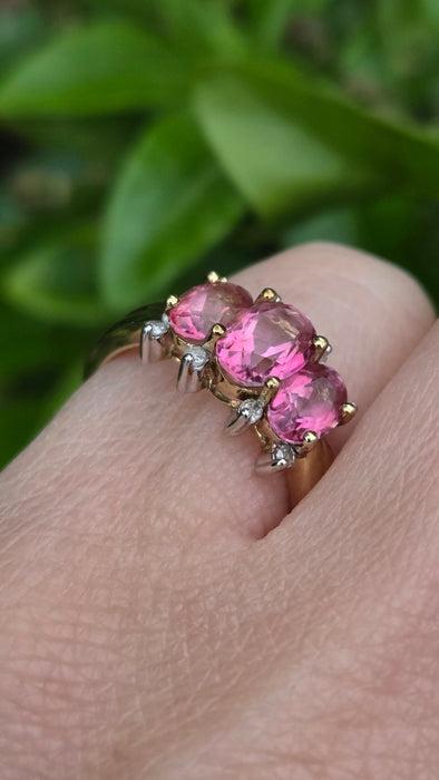 Vintage: 9ct Yellow Gold Ruby & Diamond Dress Ring