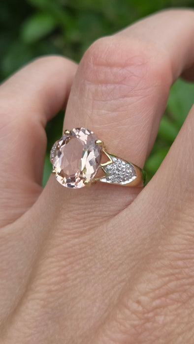 Vintage: 9ct Yellow Gold Oval Morganite & Diamond Solitaire Ring