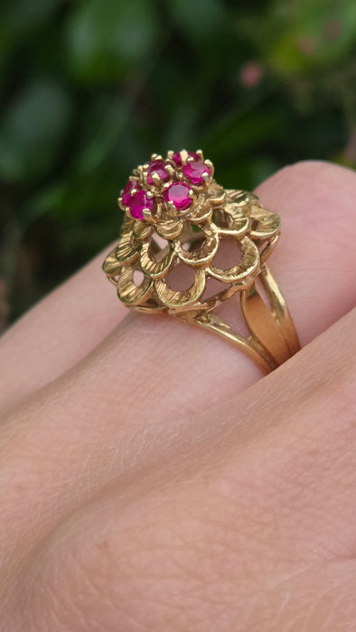 6703: Vintage: 14ct Yellow Gold Ruby Swirl Cocktail Ring
