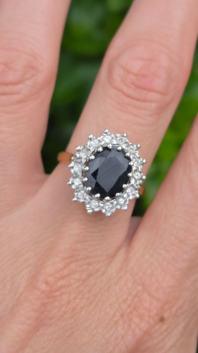Vintage: 18ct Yellow Gold Sapphire & Diamond Oval Diana  Cluster Ring — From 1982