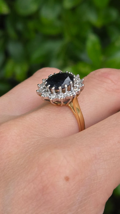 Vintage: 18ct Yellow Gold Sapphire & Diamond Oval Diana  Cluster Ring — From 1982