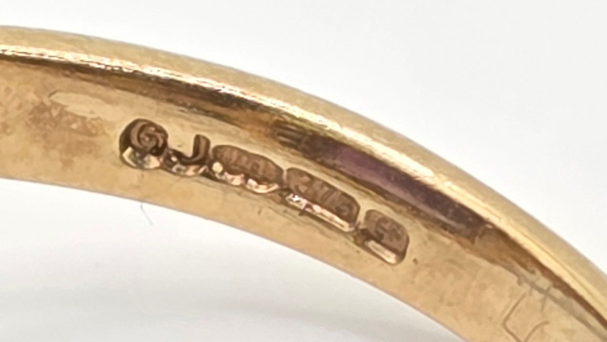 Vintage: 9ct Yellow Gold Amethyst & Simulated Diamond Ring