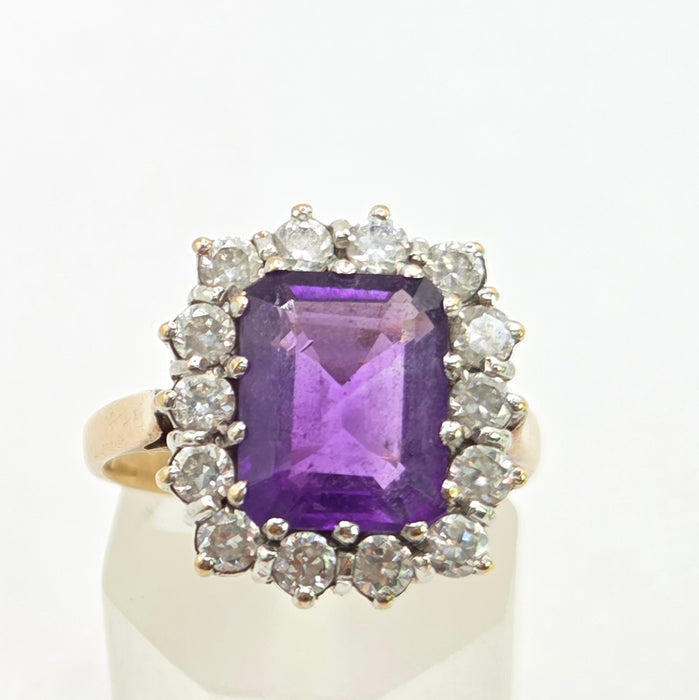 Vintage: 9ct Yellow Gold Amethyst & Simulated Diamond Ring