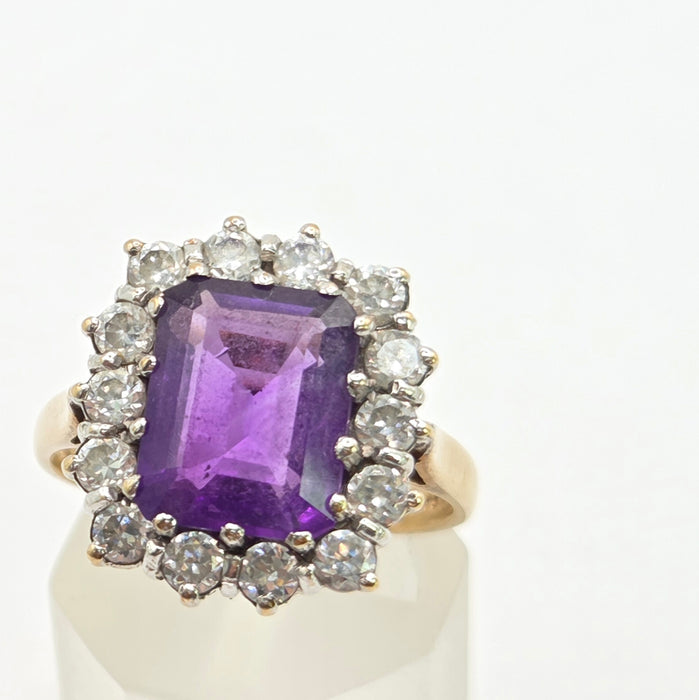 Vintage: 9ct Yellow Gold Amethyst & Simulated Diamond Ring