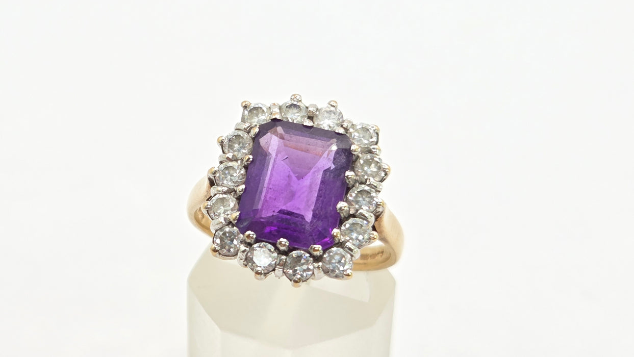 Vintage: 9ct Yellow Gold Amethyst & Simulated Diamond Ring