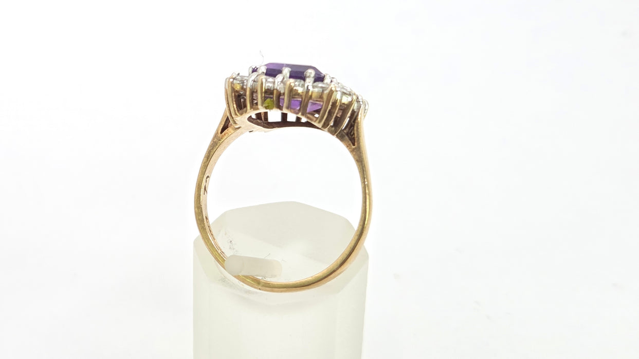 Vintage: 9ct Yellow Gold Amethyst & Simulated Diamond Ring