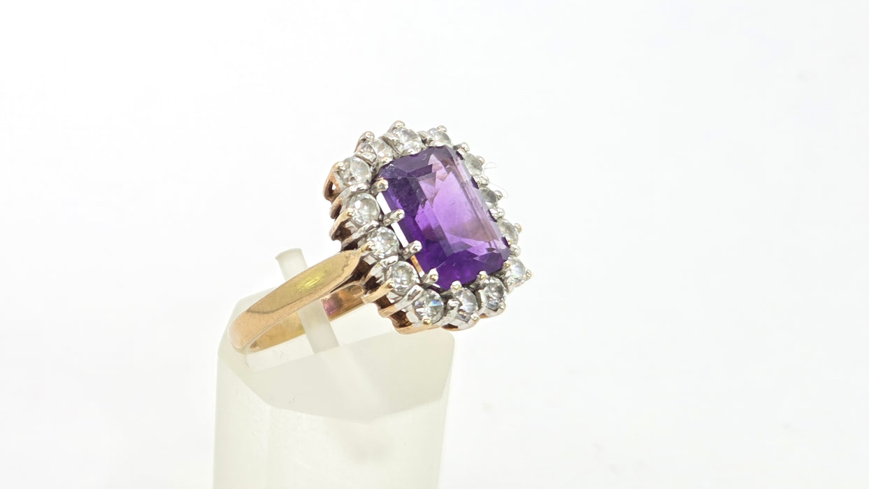 Vintage: 9ct Yellow Gold Amethyst & Simulated Diamond Ring