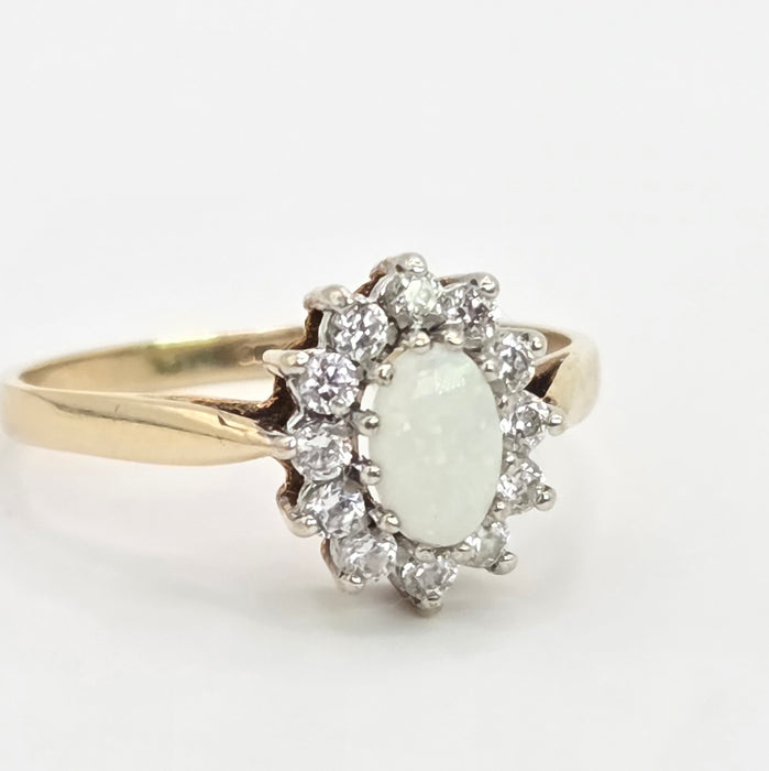 Vintage: 9ct Yellow Gold Opal & Simulated Diamond Ring