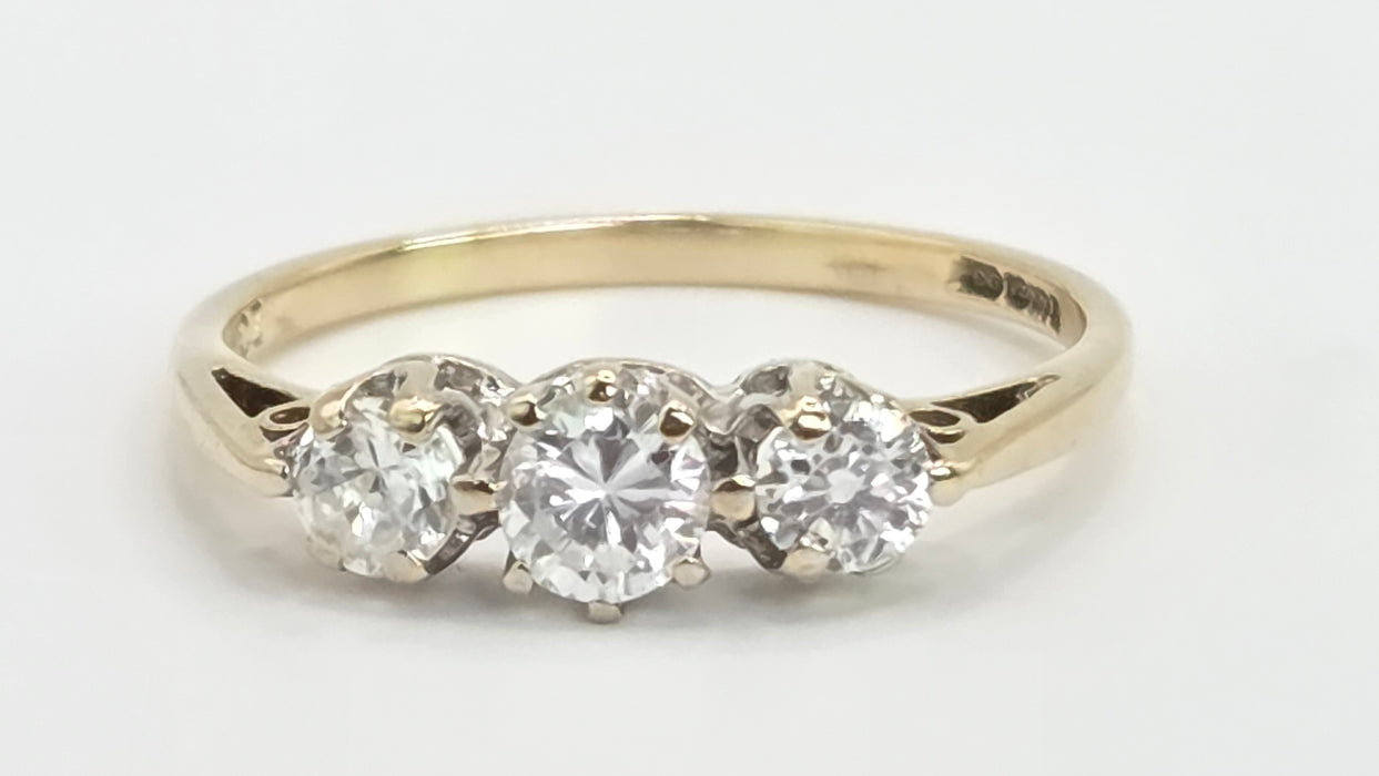 Vintage: 9ct Yellow Gold Simulated Diamond Trilogy Ring