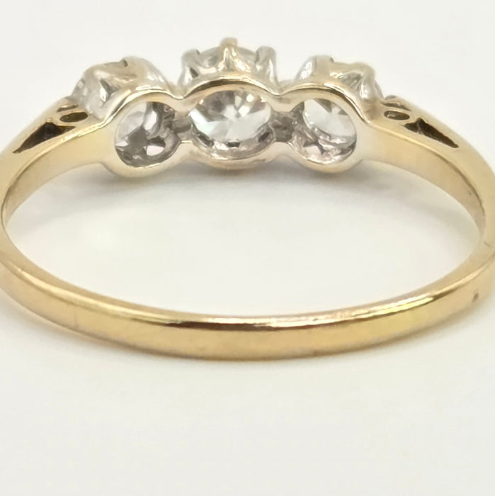 Vintage: 9ct Yellow Gold Simulated Diamond Trilogy Ring
