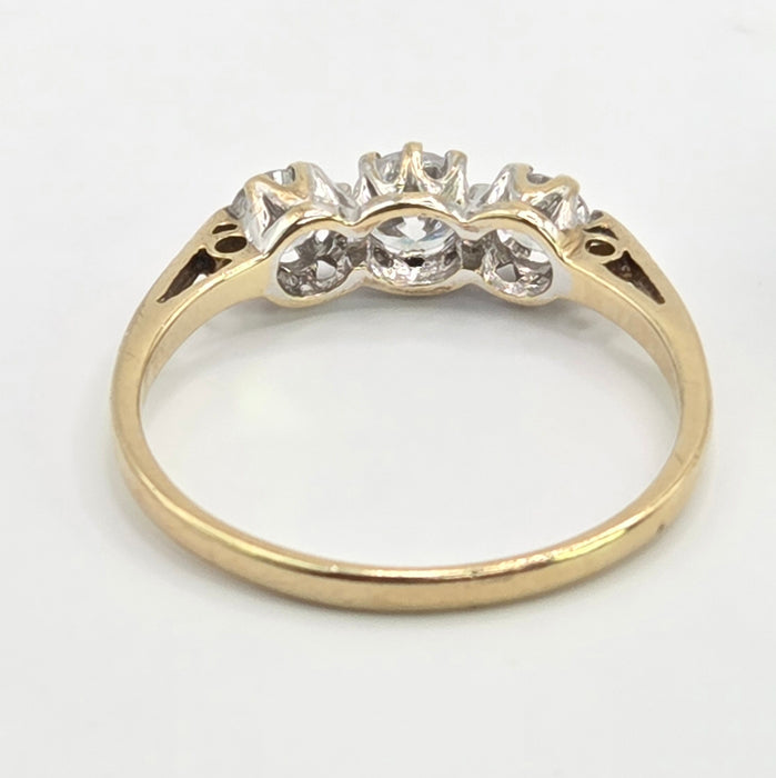 Vintage: 9ct Yellow Gold Simulated Diamond Trilogy Ring