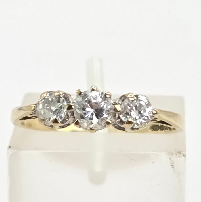 Vintage: 9ct Yellow Gold Simulated Diamond Trilogy Ring