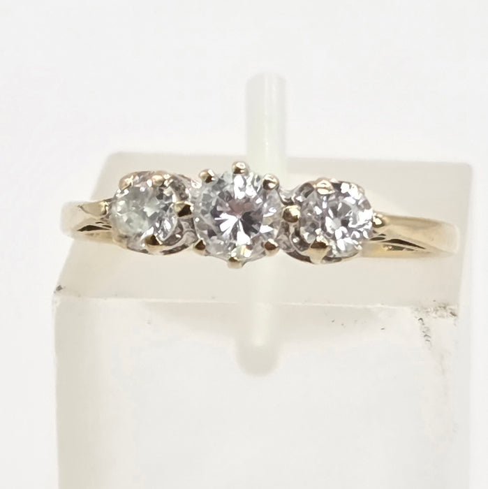 Vintage: 9ct Yellow Gold Simulated Diamond Trilogy Ring