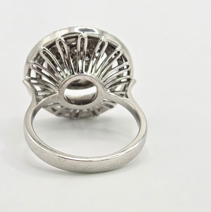 Modern: 18ct White Gold Diamond Concentric Dress Ring — 1.00ct