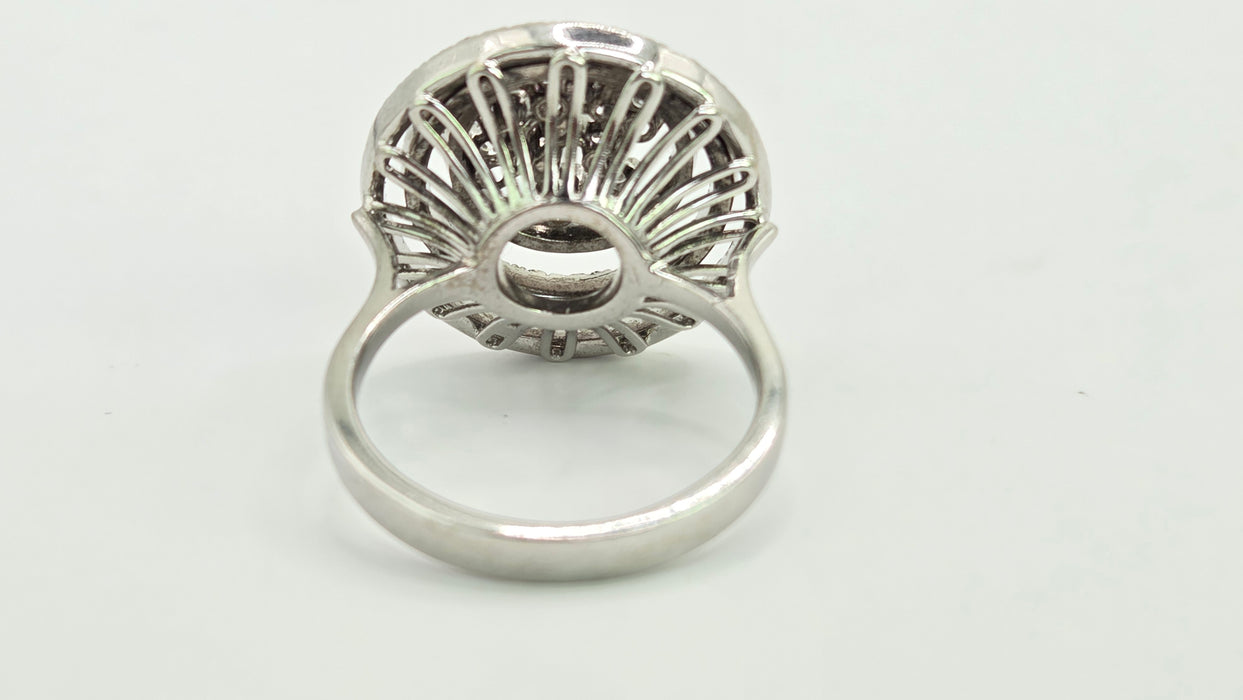 Modern: 18ct White Gold Diamond Concentric Dress Ring — 1.00ct