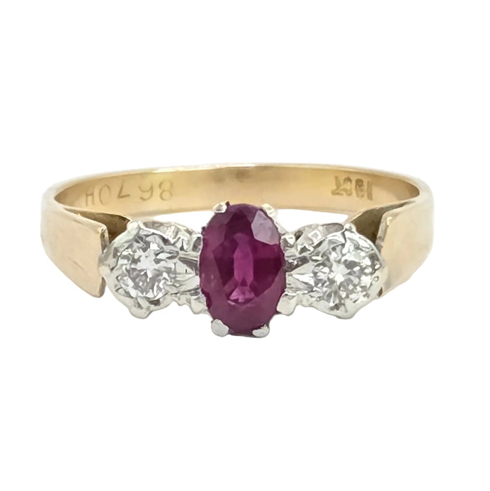 Vintage: 18ct Yellow Gold Ruby & Twin Diamond Ring