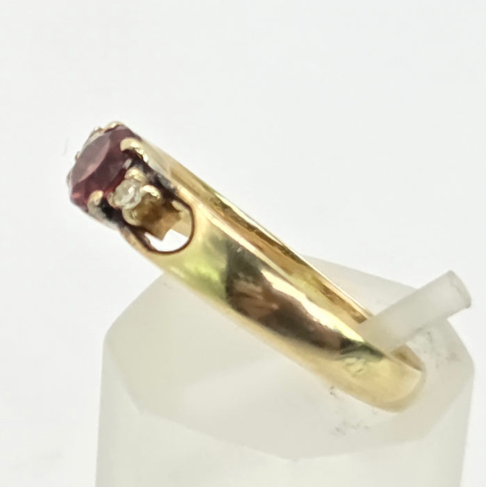 Vintage: 14ct Yellow Gold Orange Citrine & Twin Diamond Ring