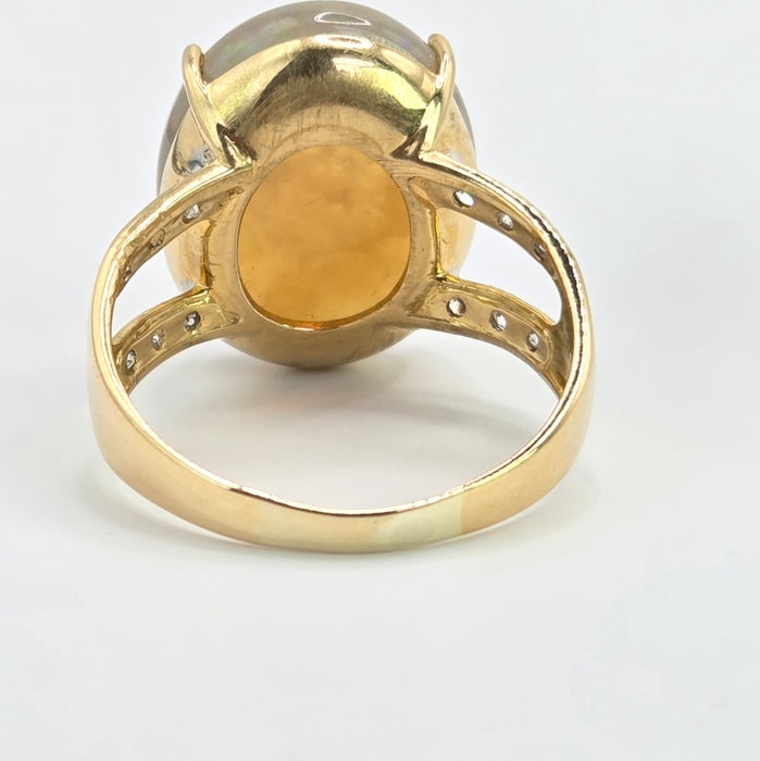 Vintage: 9ct Yellow Gold Opal & Diamond Split Shoulder Ring