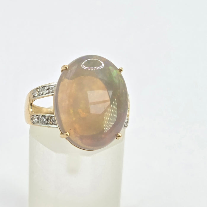 Vintage: 9ct Yellow Gold Opal & Diamond Split Shoulder Ring