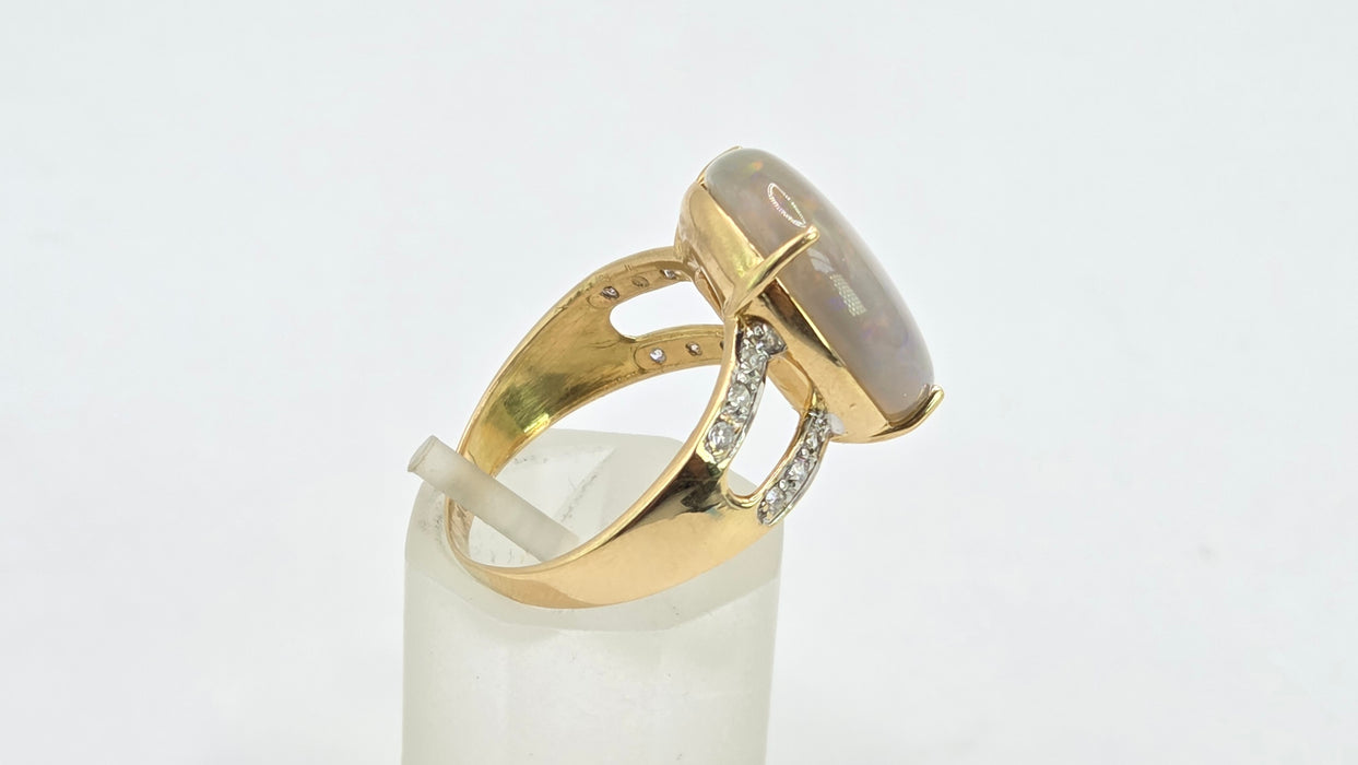 Vintage: 9ct Yellow Gold Opal & Diamond Split Shoulder Ring