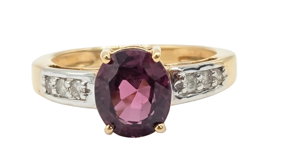 Vintage: 18ct Yellow Gold Red Garnet & Diamond Dress Ring