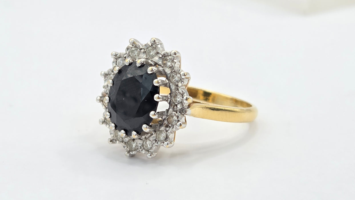 Vintage: 18ct Yellow Gold Sapphire & Diamond Oval Diana  Cluster Ring — From 1982