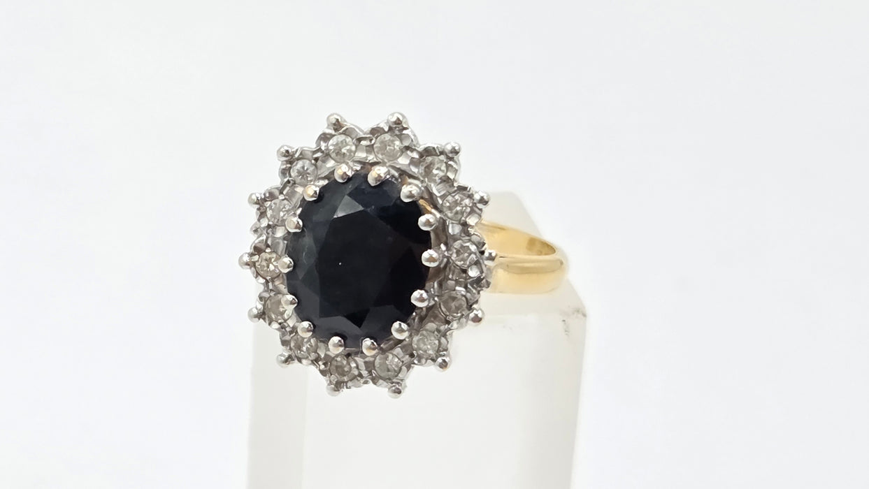 Vintage: 18ct Yellow Gold Sapphire & Diamond Oval Diana  Cluster Ring — From 1982