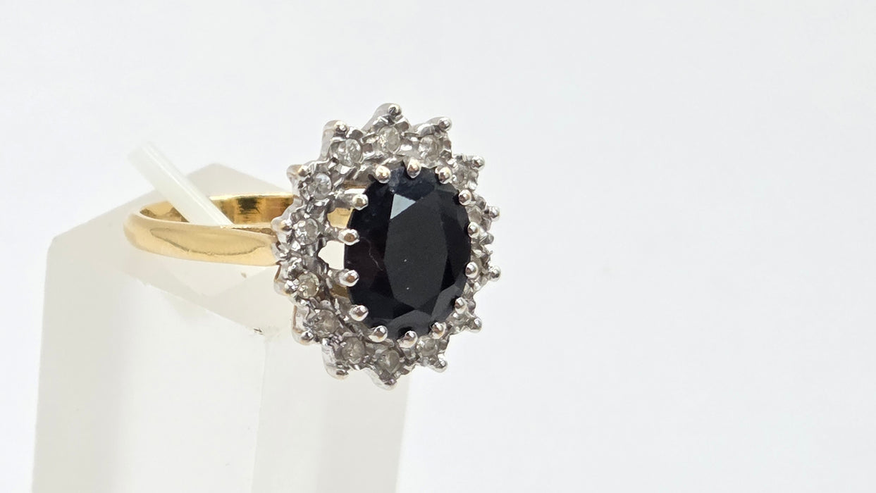 Vintage: 18ct Yellow Gold Sapphire & Diamond Oval Diana  Cluster Ring — From 1982