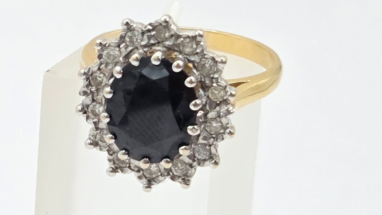 Vintage: 18ct Yellow Gold Sapphire & Diamond Oval Diana  Cluster Ring — From 1982