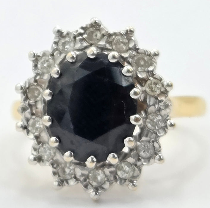Vintage: 18ct Yellow Gold Sapphire & Diamond Oval Diana  Cluster Ring — From 1982