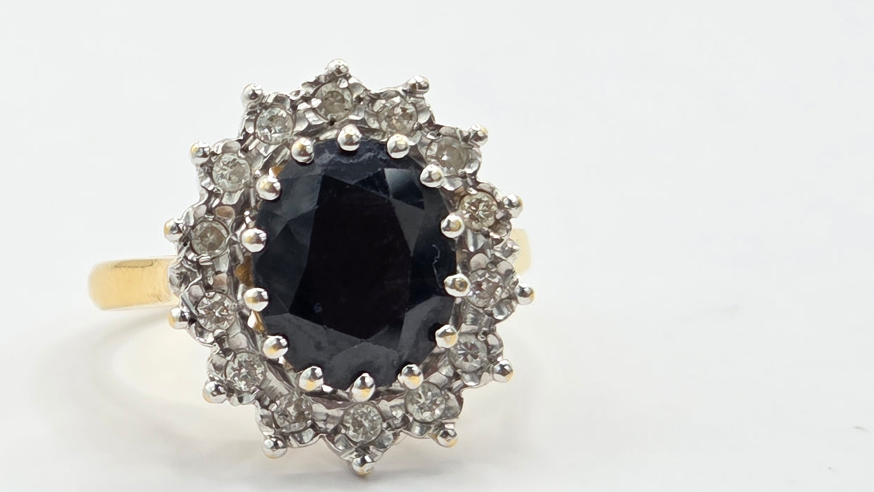 Vintage: 18ct Yellow Gold Sapphire & Diamond Oval Diana  Cluster Ring — From 1982