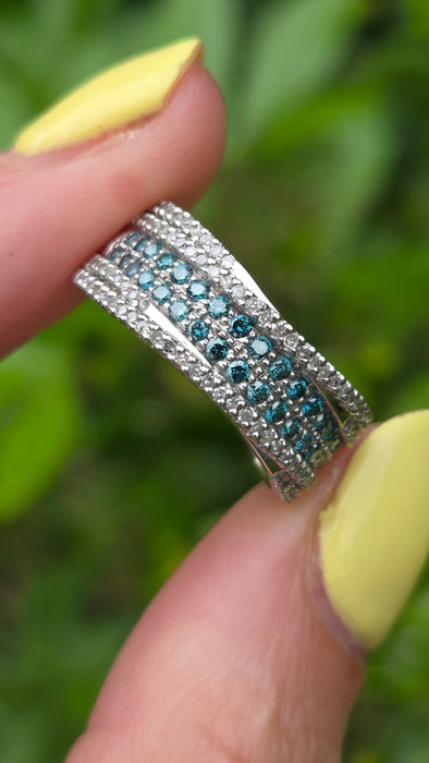 Vintage: 9ct White Gold Blue & White Diamond Band